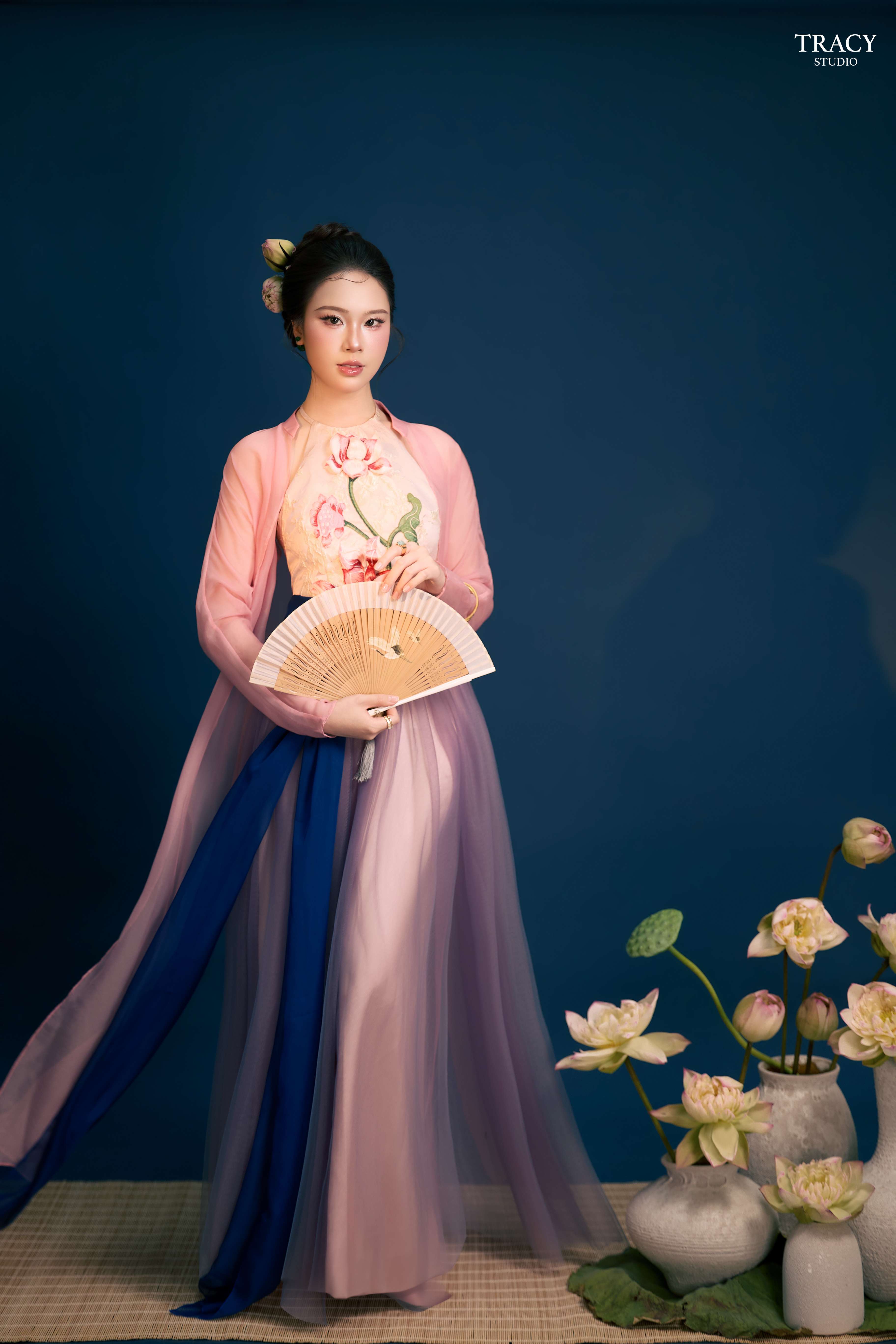 frontend/img/gallery/concept-sen/tracy-studio-chup-concept-sen-van-nguyen (3).jpg